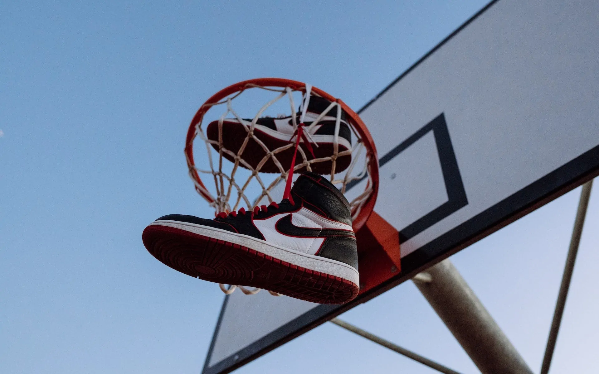 Low Top vs. High Top Basketball Shoes: Which is Right for You? | Hoops ...